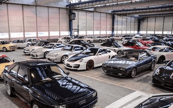 你大概还能想起文莱国王车库里那7000多辆豪车.