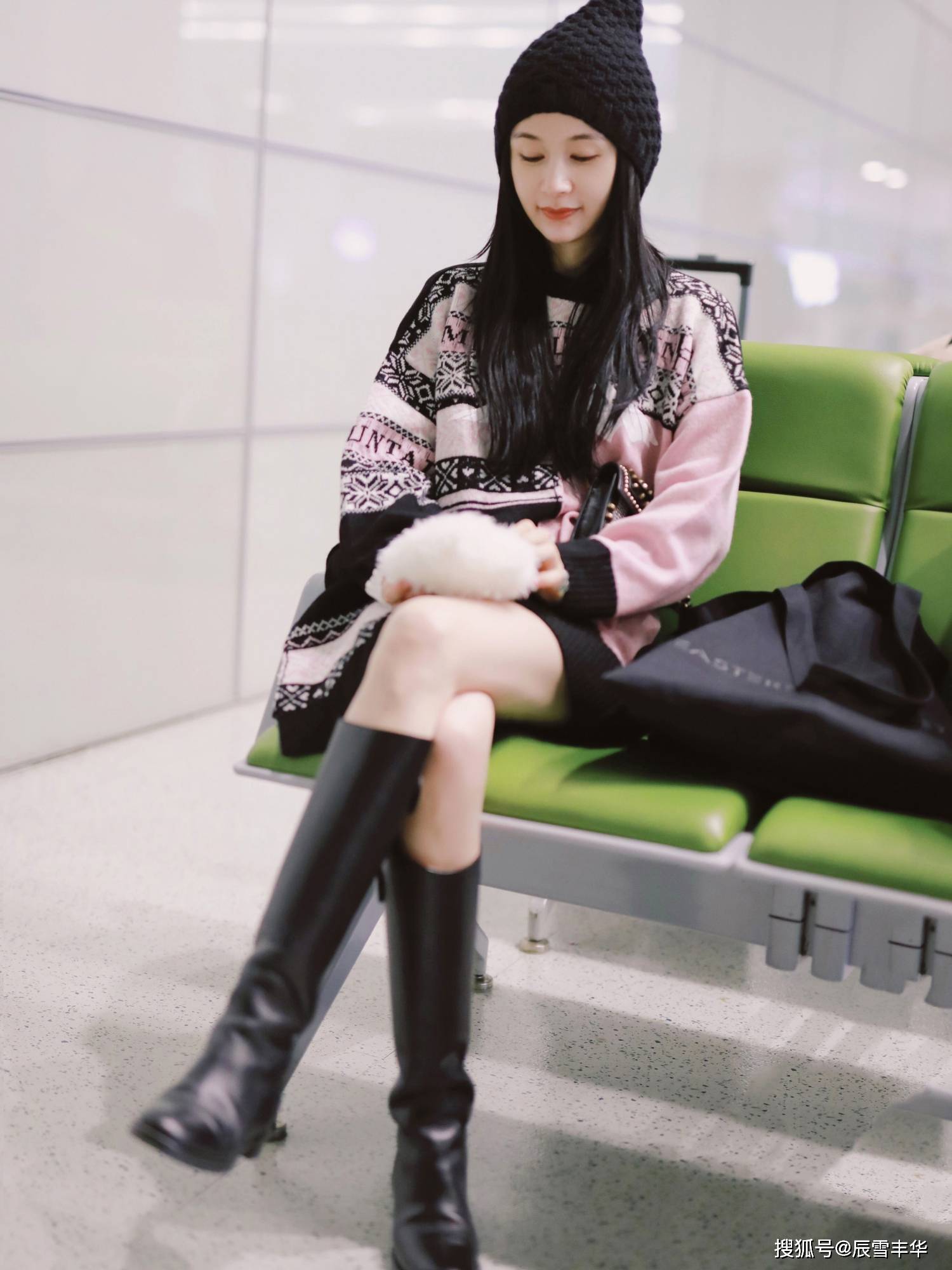 好身材|王子文真懂时尚,“复古”裙穿出个人魅力,高腰设计秀出好身材