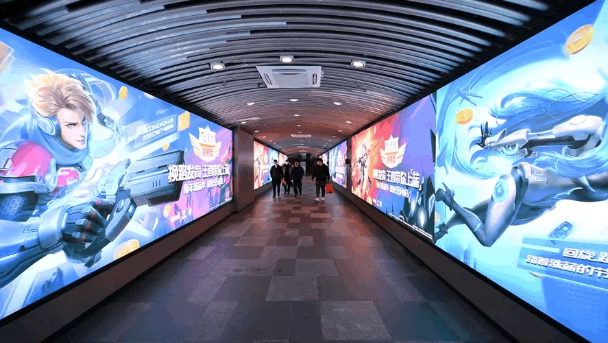 暑期招聘季开启,看品牌们如何抢滩线下媒体!