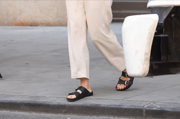 运动鞋|今年夏天给双脚解解压吧，把人字拖换成勃肯鞋，好穿不说还挺耐看