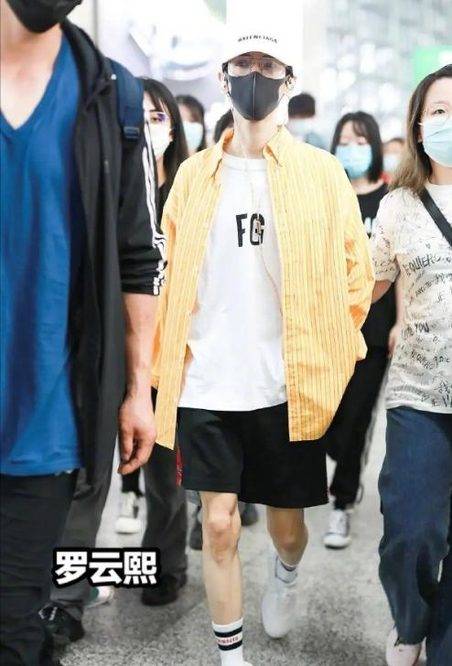 小腿暴瘦成竹竿,身体状况惹人担忧-搜狐大视野-搜狐新闻