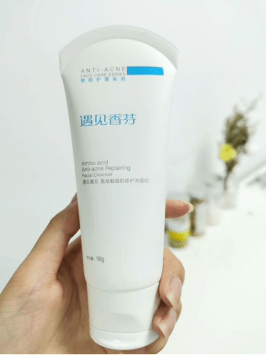 智商|女生的“智商税”真好赚，紫熨斗搓泥严重鸡肋，小黑瓶爆痘