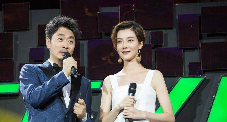 车晓真|车晓真的好瘦啊，穿紧身裙都看不到肉，女生看了太羡慕