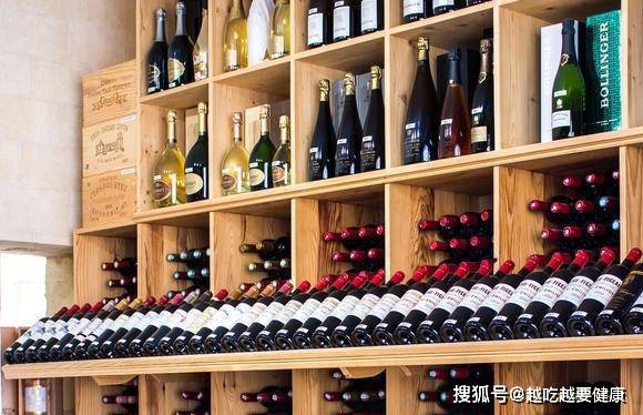 因为|喝葡萄酒前为何要先醒酒？普通酒需要醒吗？醒多久合适？涨知识了
