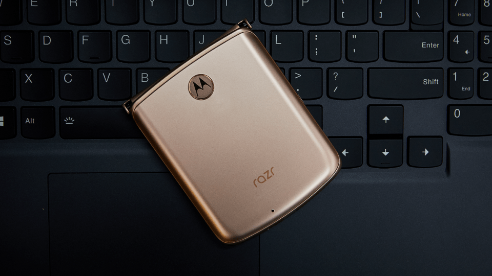 原创摩托罗拉razr5g体验用了大半年的折叠手机现在还好吗