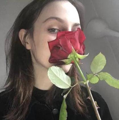 女人怎么才能变得温柔体贴 5bda21a0fcc6433b9ed6192a48a29083.jpeg