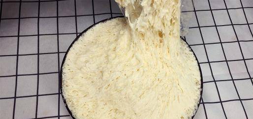 进行|早餐发面“葱花饼”做法,我家隔三差五就做,出锅都不够吃