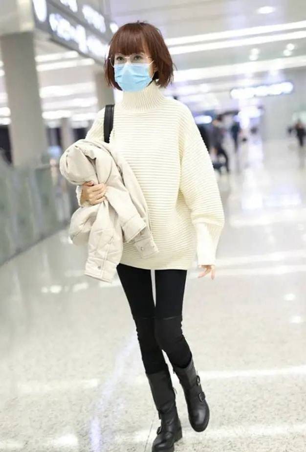 身材|鲁豫“增肥”有妙招，连体衣加穿毛衣撑起瘦弱身材，意外时髦高级