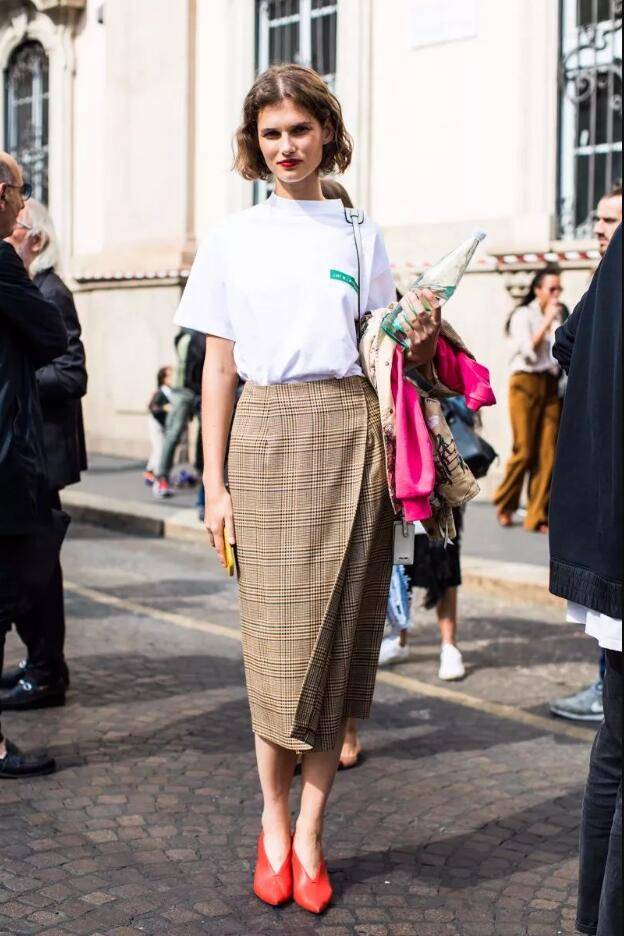 脚背|还在穿小白鞋？不妨试试今年大热的这四双鞋，时髦百搭还超显腿长