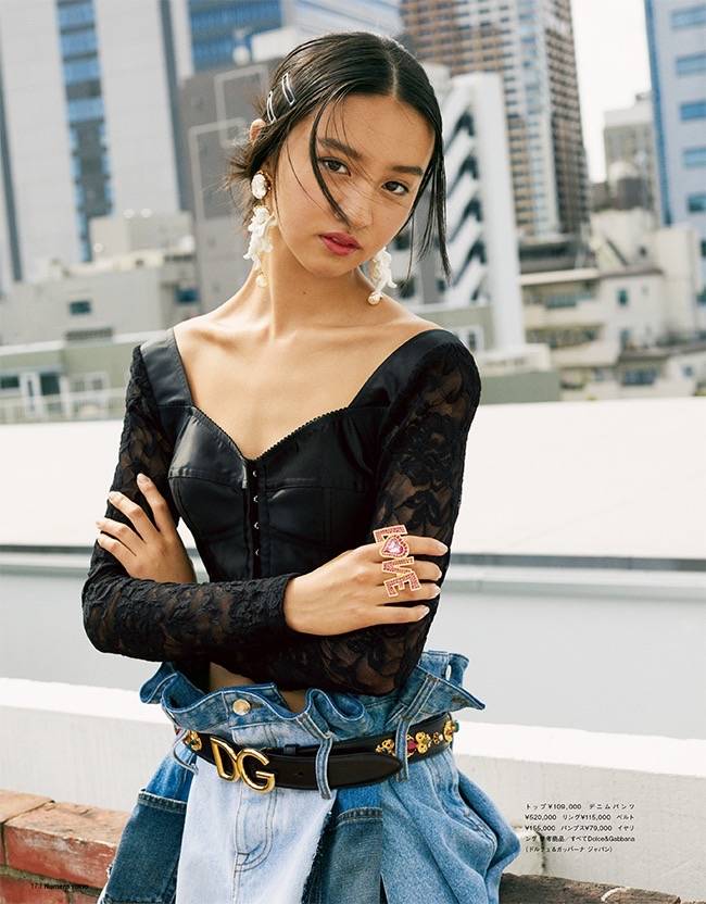 显得|木村光希出门真随性，“老汉衫”配洞洞鞋不修边幅，还没老妈时髦