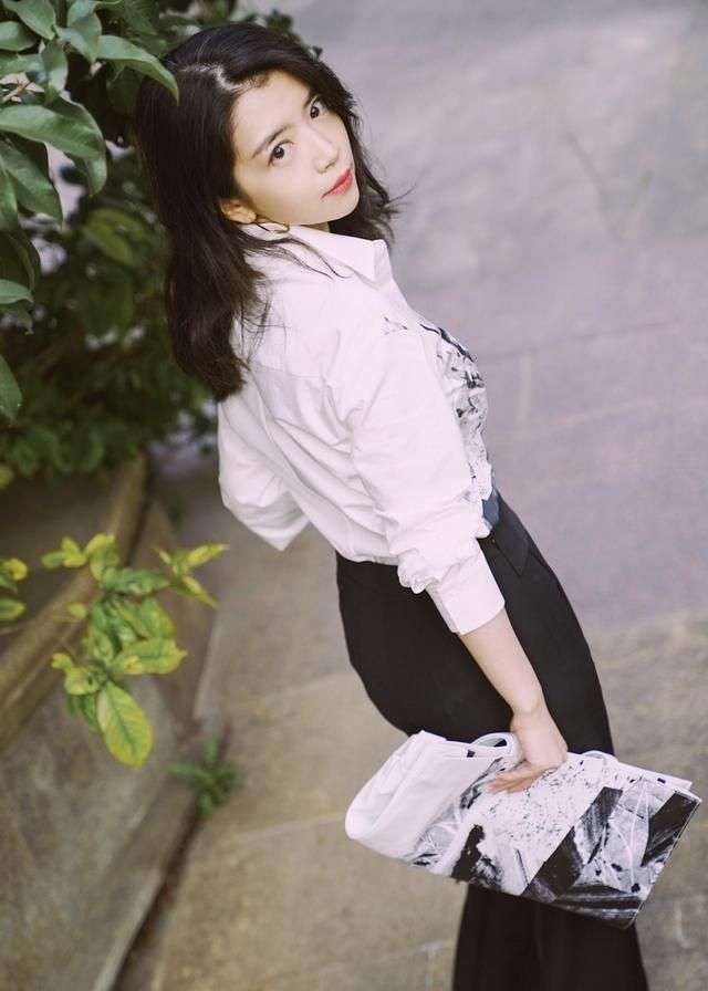 身材|鲁豫瘦成“行走的骨架”，把普通西装裤穿成阔腿裤，意外时髦洋气