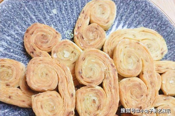 葱花|这才是面粉最解馋做法,不烤不炸,简单一做,咸香酥脆,孩子爱吃