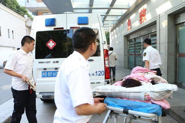 肾脏|只因用了1类药,肌酐飙升到280!2点用药常识肾友必看