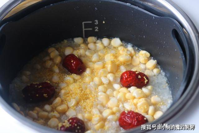 米饭加什么杂粮热量低 cd2a9f59afcc41a29b7463ed401b7b9b.jpeg