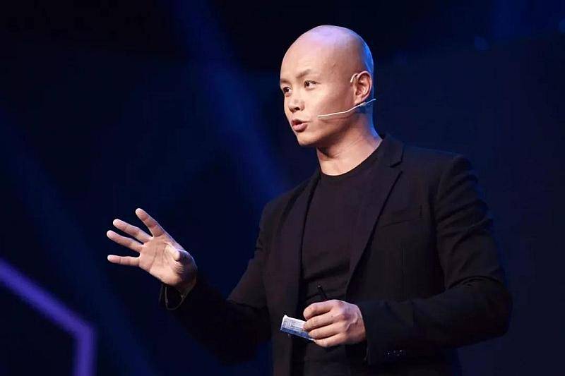 原创46岁的乐嘉混成这样该怪谁呢成于富豪妻子败于自己