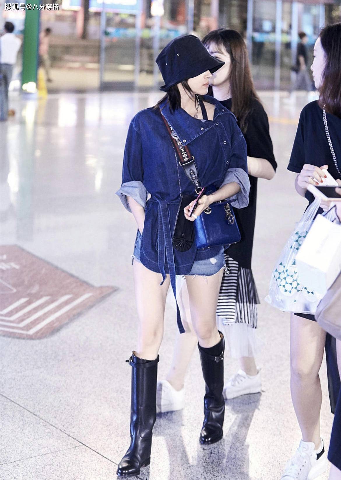 显高|159cm王子文太懂显高穿搭,白色连衣裙配宽腰带,高级显瘦有气场