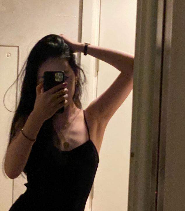 手表|李咏19岁女儿打扮成熟！穿吊带裙秀性感身材，戴12万手表高调炫富