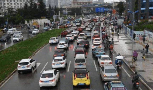 手机上怎么找公交车 ea862022c05f465bb7d447544073e6ab.png