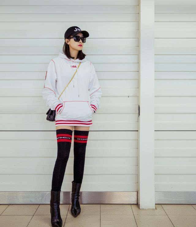 显得|金鹰女神宋茜是个“靴子控”，不管搭裙子还是裤子，时髦又显腿长