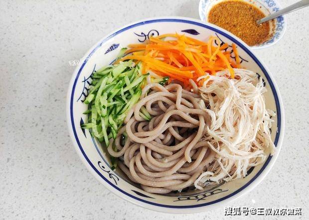 原創買了蕎麥麵不知怎麼吃?跟我學做麵條,口感勁道不發糟吃著滑溜溜