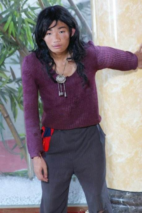 杨锁是中国第一懒人,衣服不洗从不做饭,吃饭靠人喂,如今怎样?