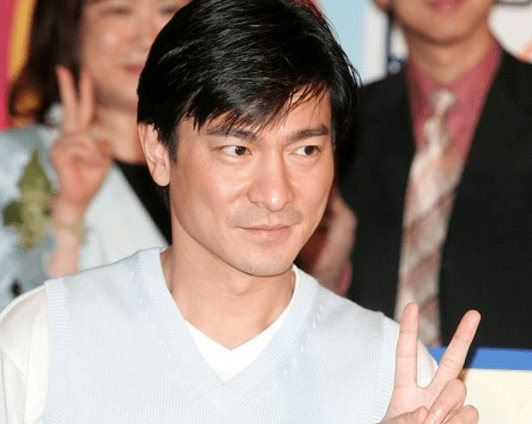 礼物|天王刘德华直播首秀，直播间人气突破一亿，特意关闭礼物打赏功能