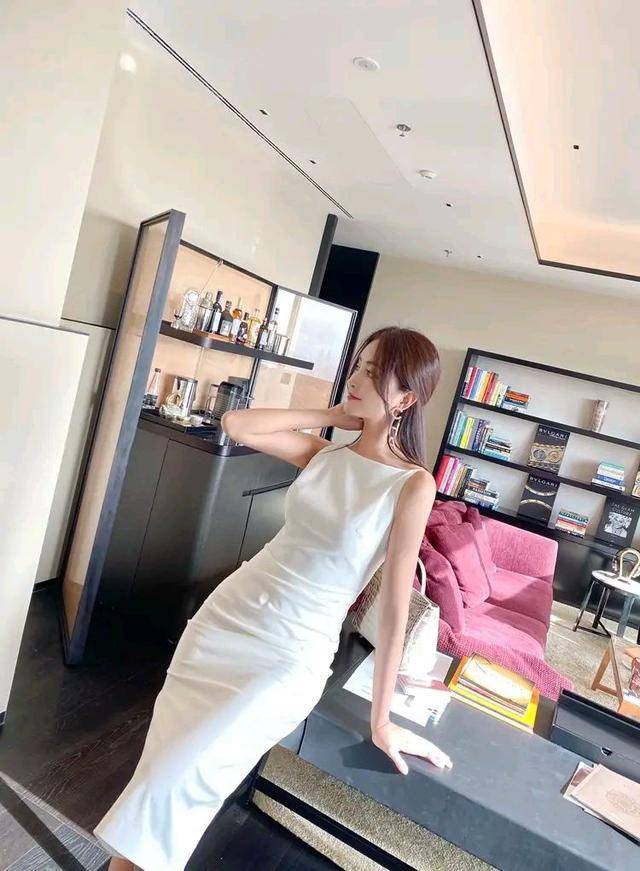 设计|复古典雅朦胧的美丽，温柔又具有知性智慧。