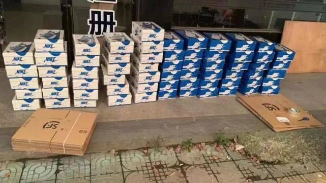 中国地区|突袭内幕！推特华人网友一台电脑抢走100多双＂倒勾AJ1＂，轻松赚走140万？？