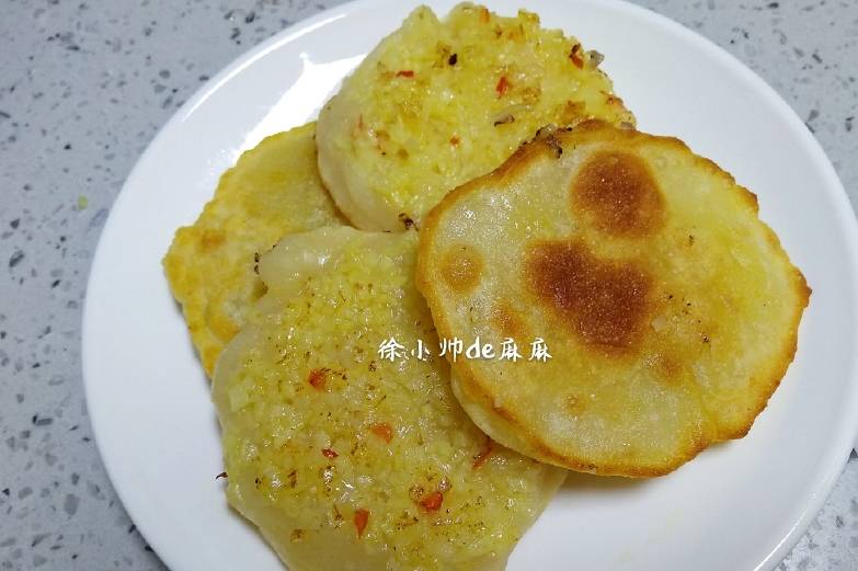 蔬菜|土豆换个新做法，比放在饼里面更好吃，一次要吃10个才过瘾！