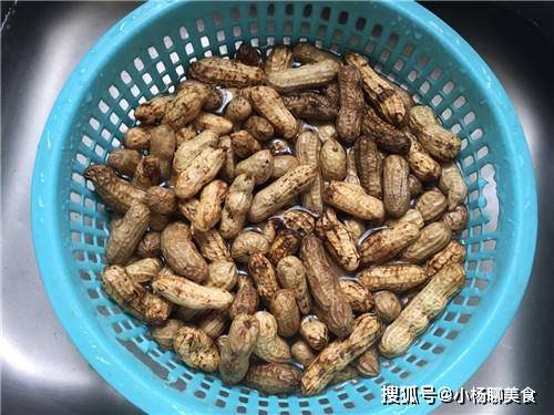 步骤|它是看剧必备零食,一煮一泡就吃,脆嫩入味有嚼劲,下酒也合适