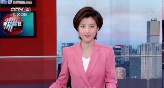 职场|央视终于换新人主播！36岁崔爽大龄入职，甜美脸穿西装比董卿美
