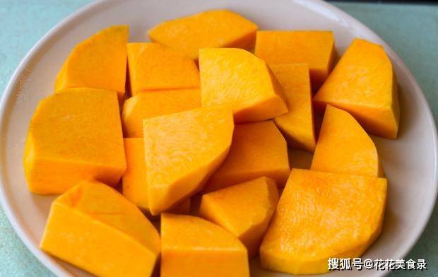 抹茶|立冬后，遇见南瓜，每次都扛一个回家，囤着能吃一星期，特鲜甜