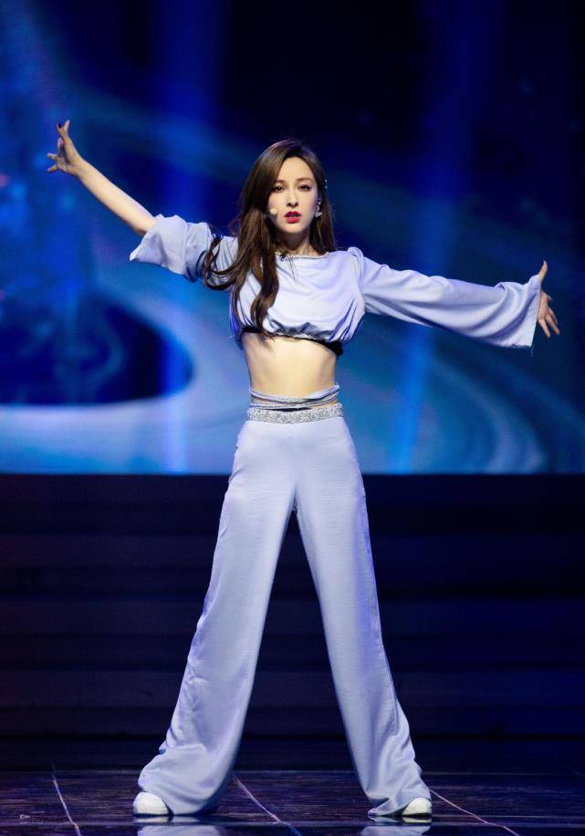 设计|这是吴昕的腰？我减肥到90斤才挤得进的裤子，她得加两根绳固定