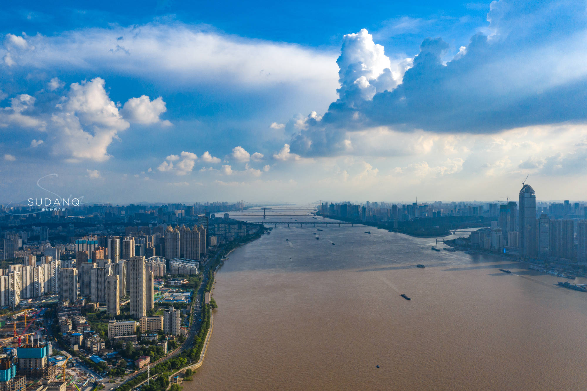 武汉江滩总体面积已超200万平方米：庞大的露天公园，风光壮阔