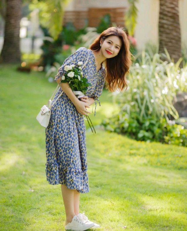 感觉|优雅浪漫的裙装穿搭，可以呈现俏皮甜美的感觉，也可以很有女人味