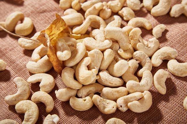 小谈|大年初一,不管有钱没钱多吃这5样,比瓜子花生香,牛年福气满满