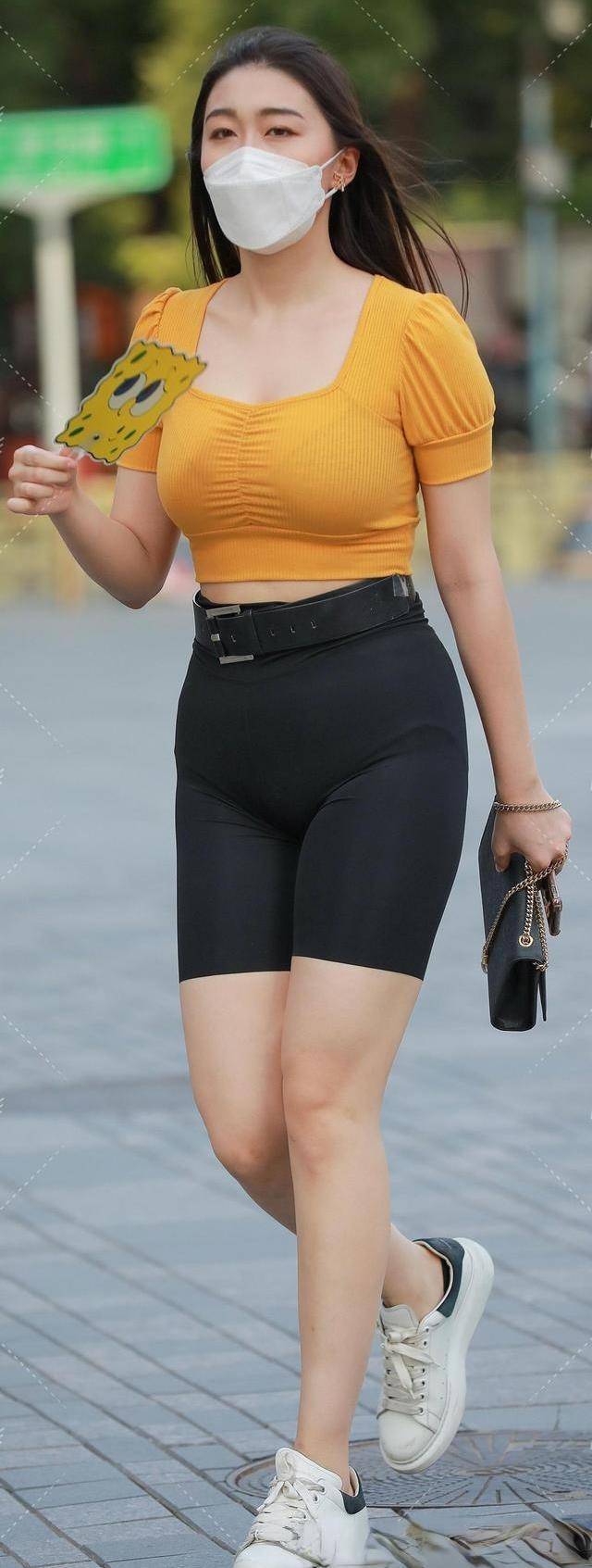 女生|时尚简洁的打底裤，精心挑选搭配的女生，减龄单品