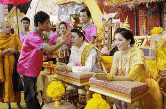 泰国奇葩结婚习俗，结婚前一夜睡棺材？游客：难以理解