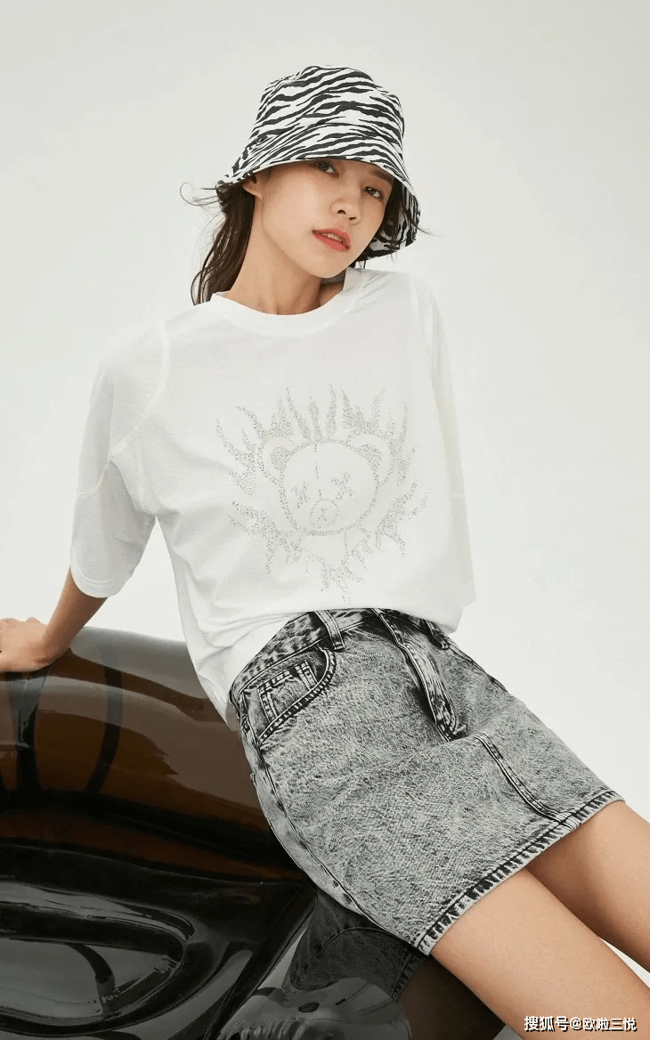 大地|夏天的“纯色T恤”该如何穿搭？