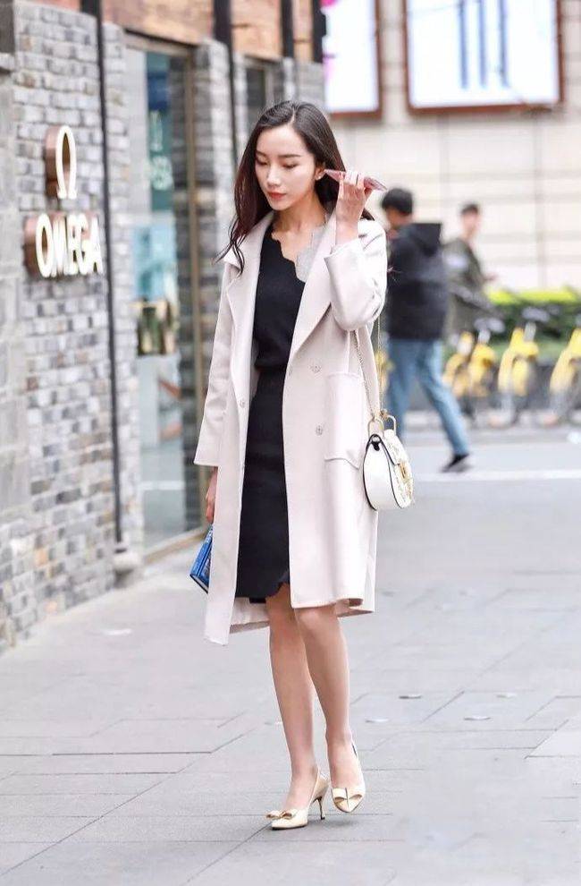 设计|风衣搭配长裙，明艳动人性感时尚！