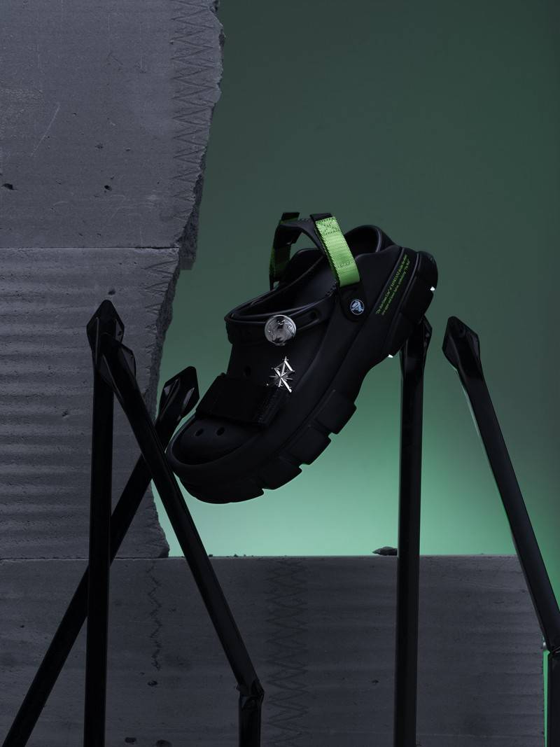 Crocs|叠中叠设计真苦！上官喆「最新联名鞋」即将发售！