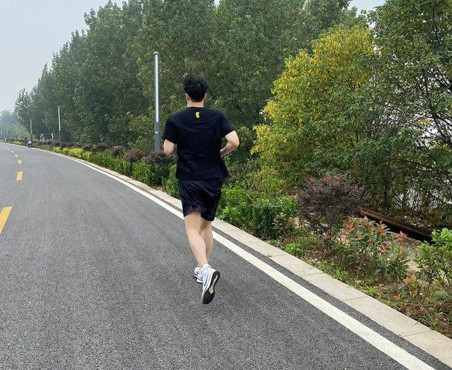 心脏|"三伏天"在晨跑的人很兴奋,但也很容易危险!!