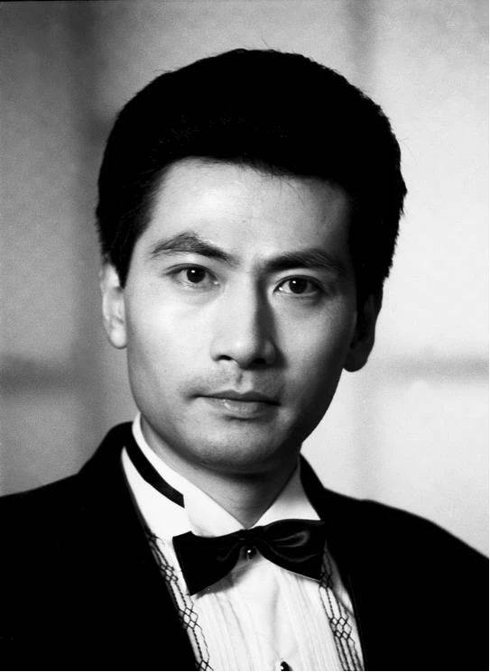 《情深深雨濛濛》中的秦五爷与《回家的诱惑》中的洪国荣,但从艺