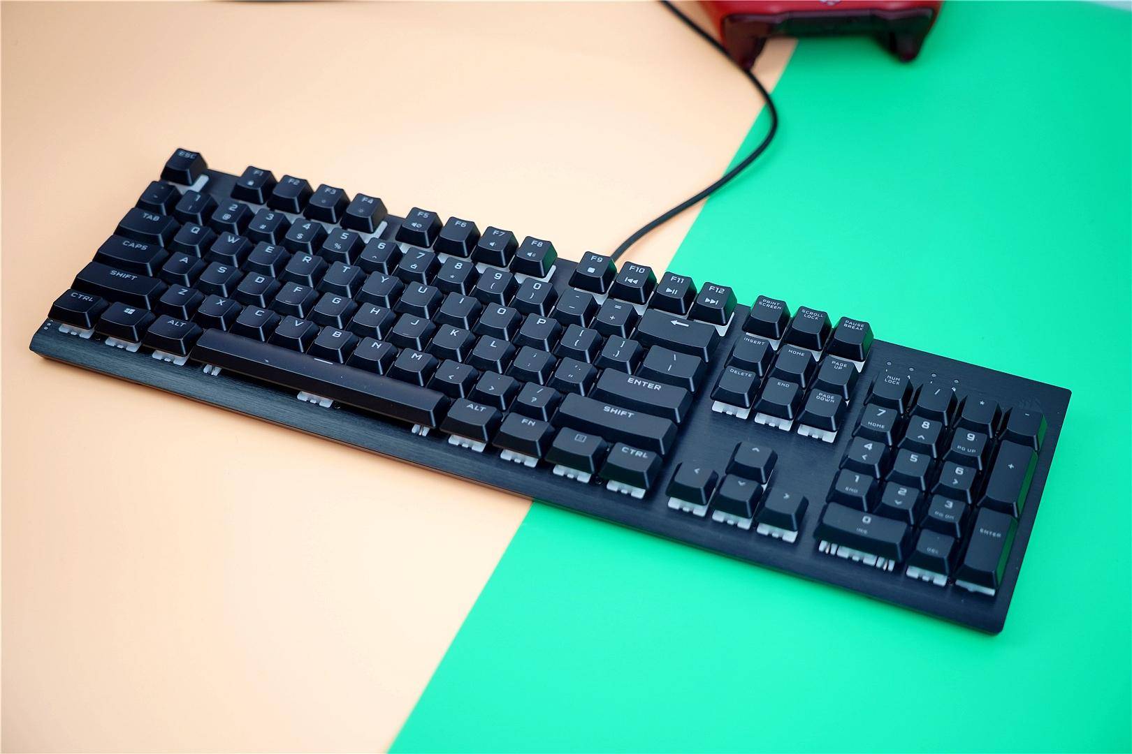 新轴体新设计海盗船k60pro游戏机械键盘使用分享