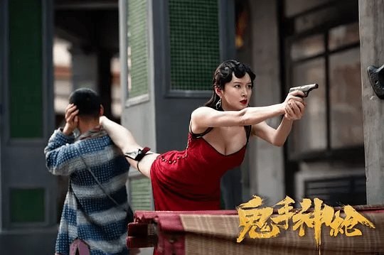 进行|凭借《功夫》爆火的释行宇，竟拍了部网大，女主身材却是最大看点