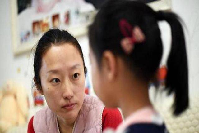 因为|“我要把妹妹扔掉”二胎父母要做的不是一碗水端平，而是“偏心”