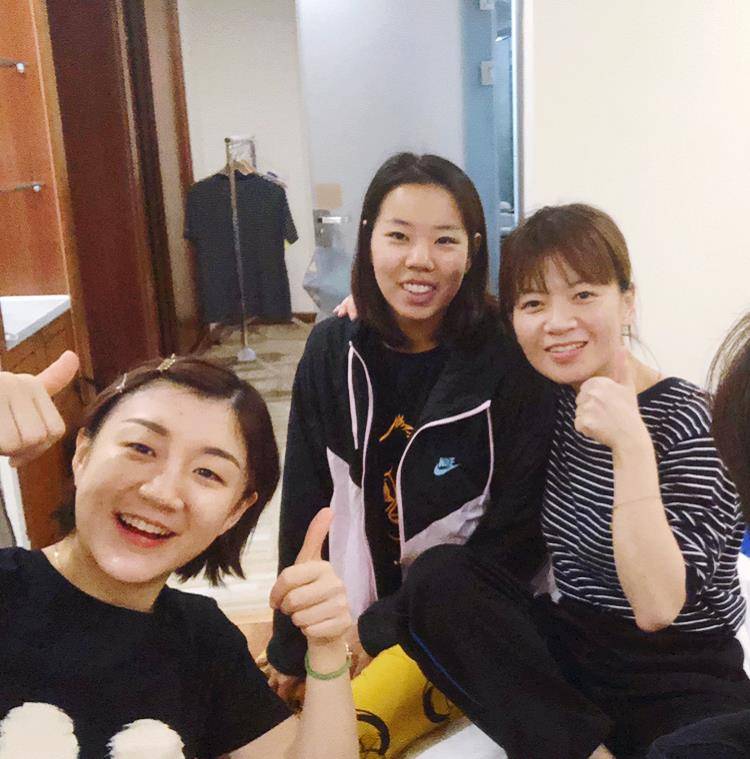 面料|乒乓球女单陈梦夺金，赛场上看着真飒爽，头上发卡却略显可爱