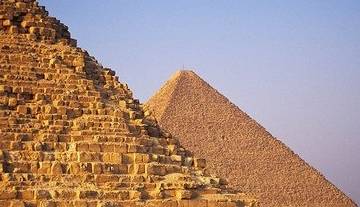 金字塔内挖出16具清朝人遗骸，背后隐藏一段历史令人落泪