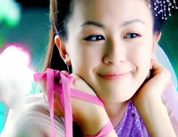 侵权|满天星头饰有多美？王艳、唐宁美到肝颤，最后一位宛若天仙！