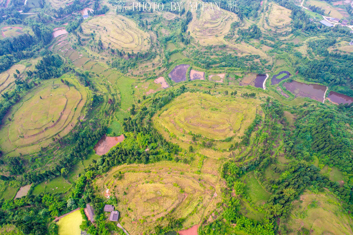 乡村|重庆乡村发现神秘梯田，七座小山如北斗七星，有成景区的潜力吗？